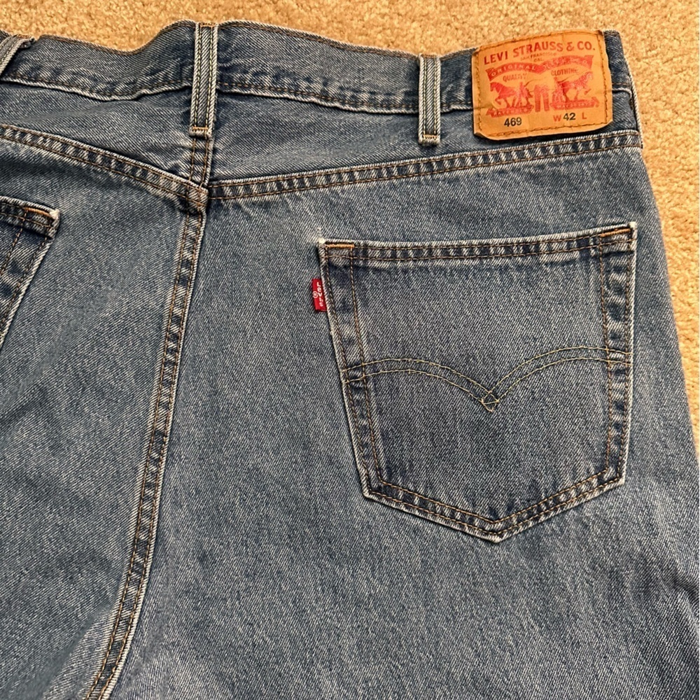 Levi’s 469 Loose 12" Men’s Shorts Medium Wash Non Stretch Size 42 - Picture 9 of 9